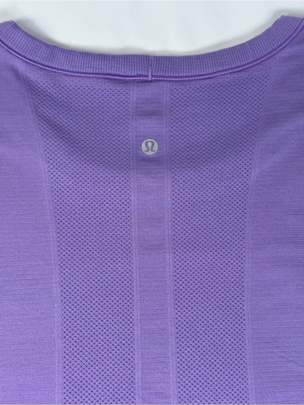 Lululemon Swiftly Tech Short Sleeve Shirt Lavender Purple - Picture 3 of 4